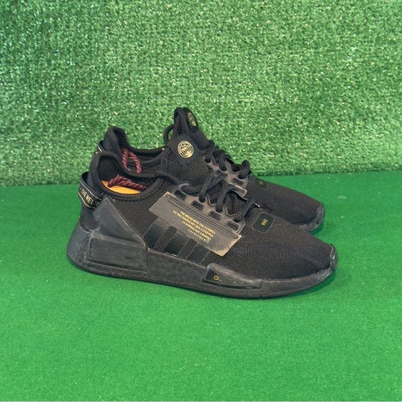 Adidas NMD_R1 V2 Juniors Black Gold HP3261 Boys Kids Size 4Y - Picture 1 of 6
